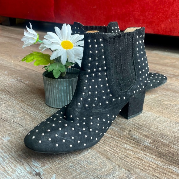 Studded boots - Picture 1 of 2